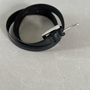 Roots Men's Black Genuine Leather Dress Belt Size Medium Classic Business Office